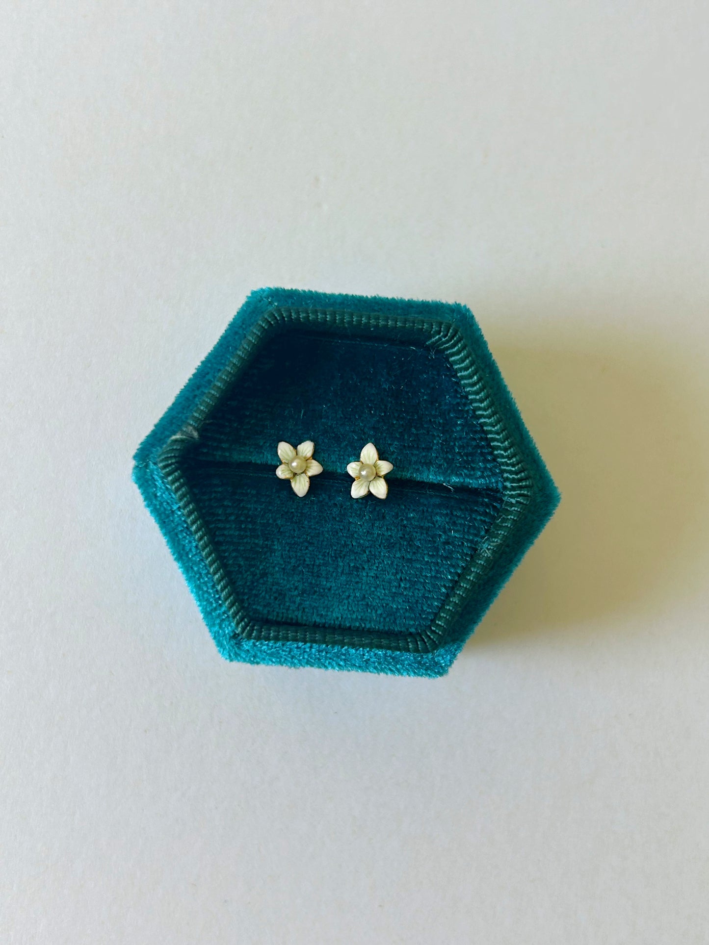 Vintage 14k White Enamel Pearl Stud Earrings