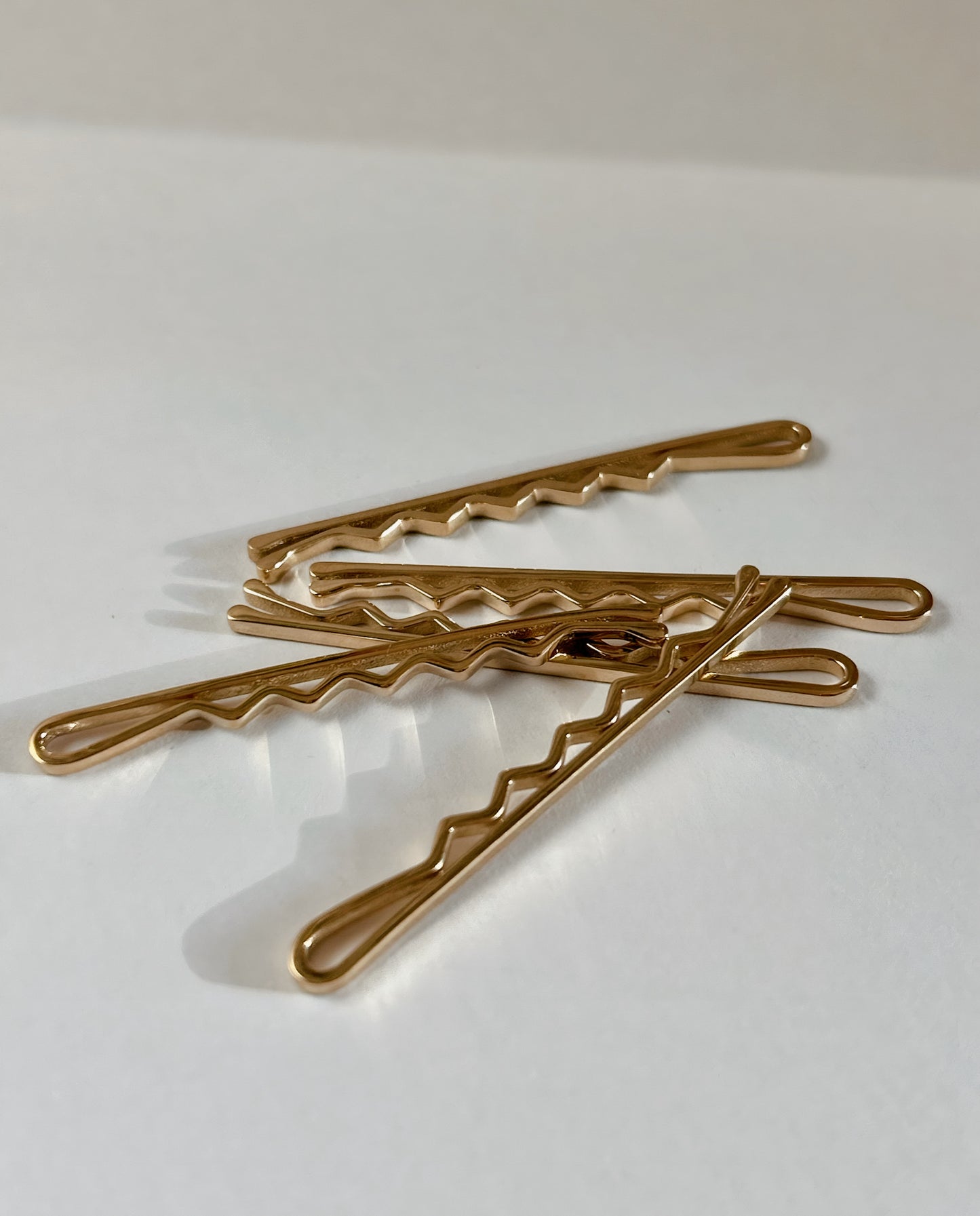 The Robert Pin - Original Yellow Gold