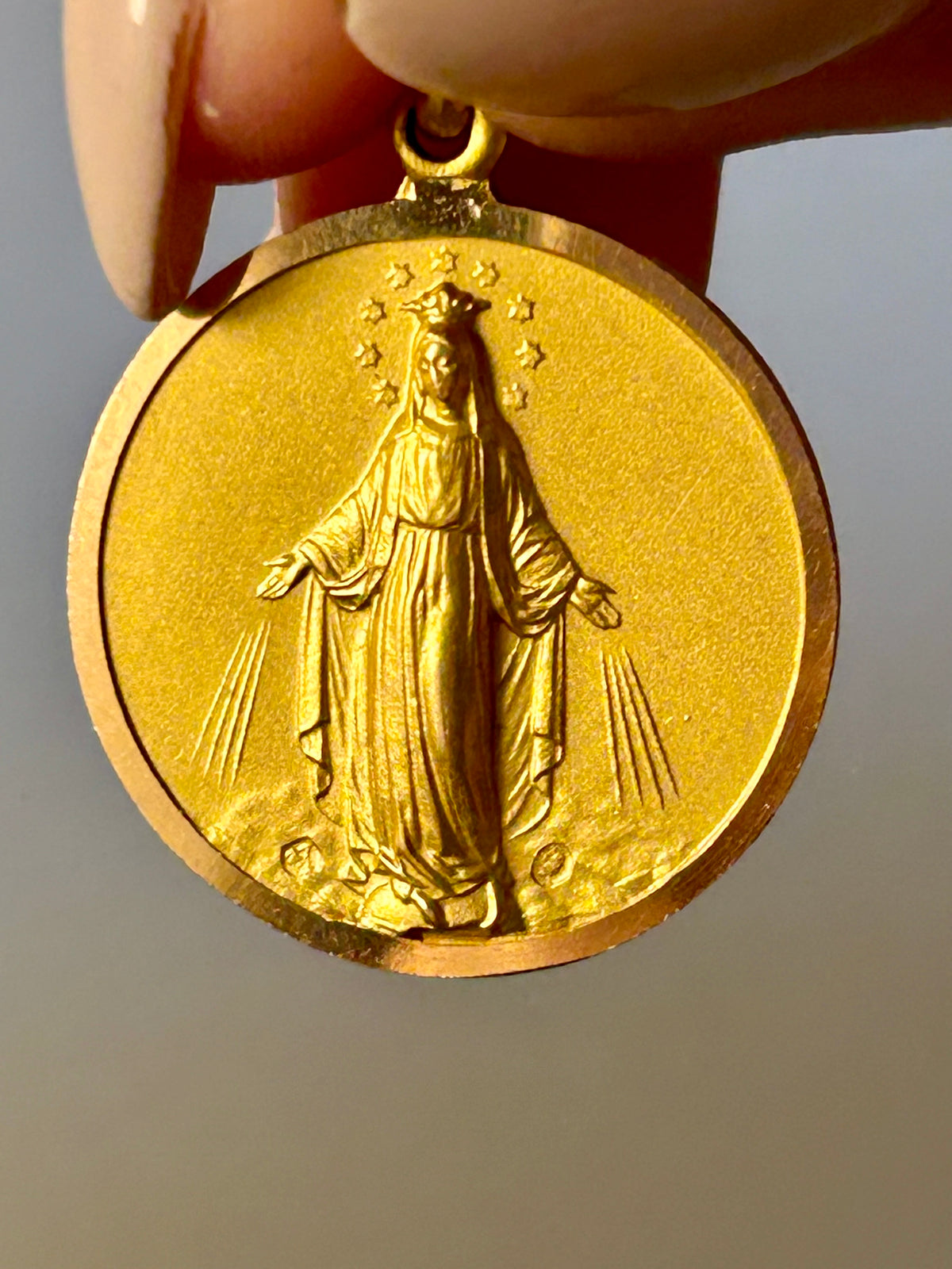 Vintage 18k Italian Miraculous Virgin Mary Pendant