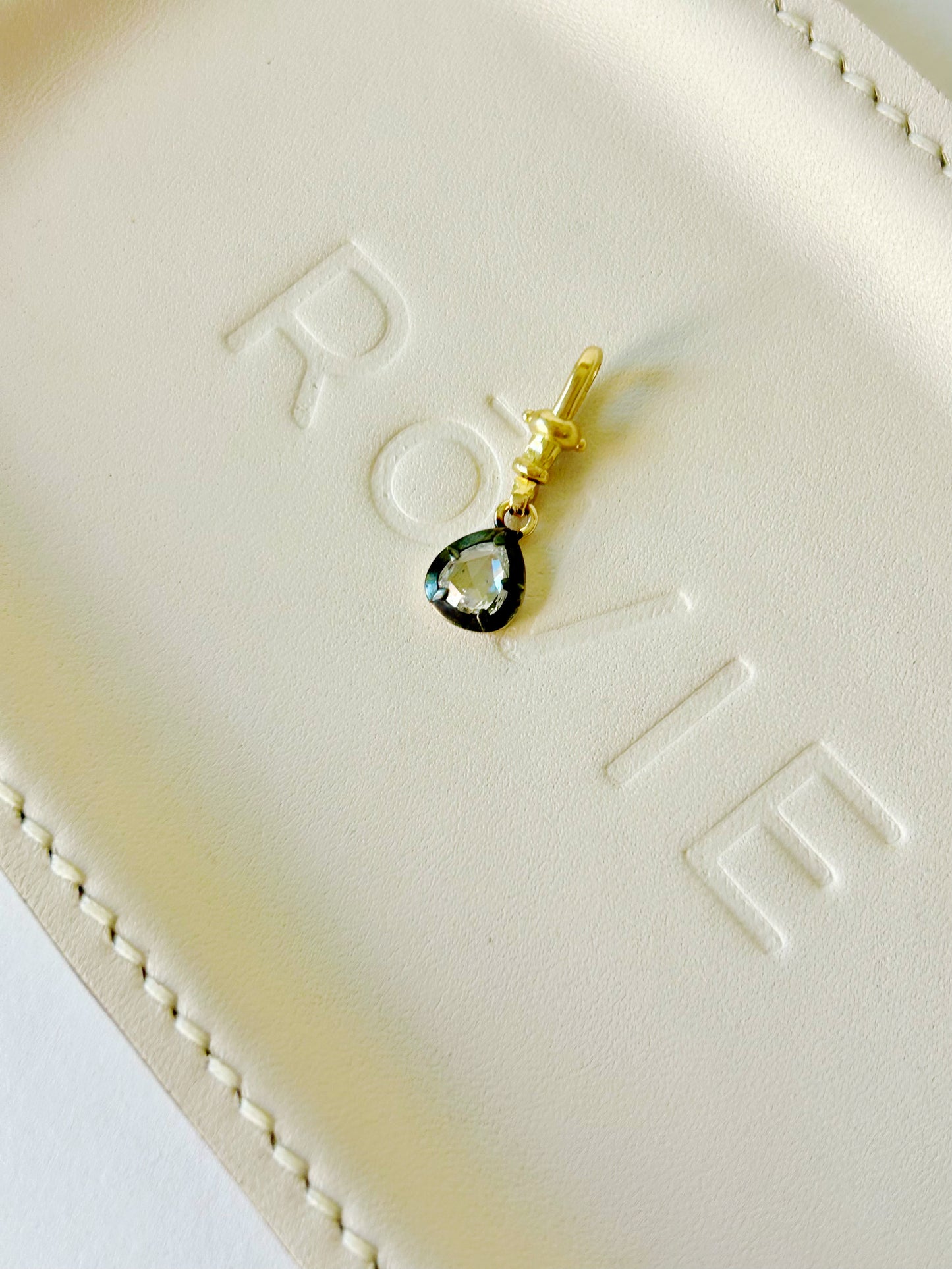 Rovie Made: 18k Antique Style Collet 0.57 ct Rose Cut Pear Diamond