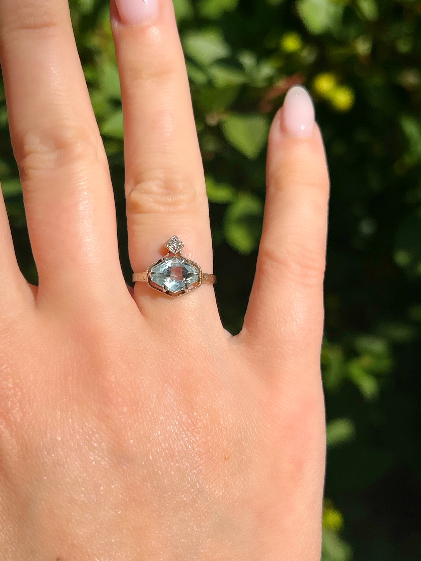Art Deco 18k Aquamarine Ring