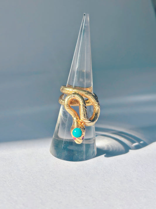 Vintage 18k Snake Ring with Turquoise and Ruby Eyes Sz 5.5