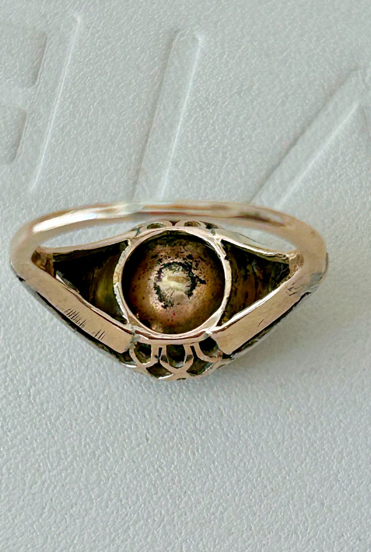 Antique Georgian 9k and Silver Foiled Back Rose Cut Solitaire Ring - Sz 5