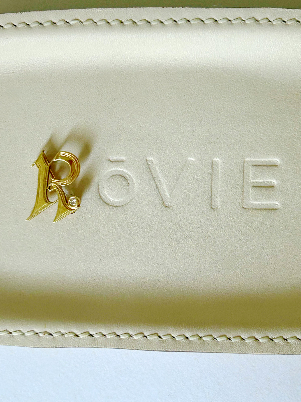 Vintage 14k R Brooch